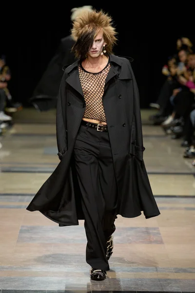 Look 47